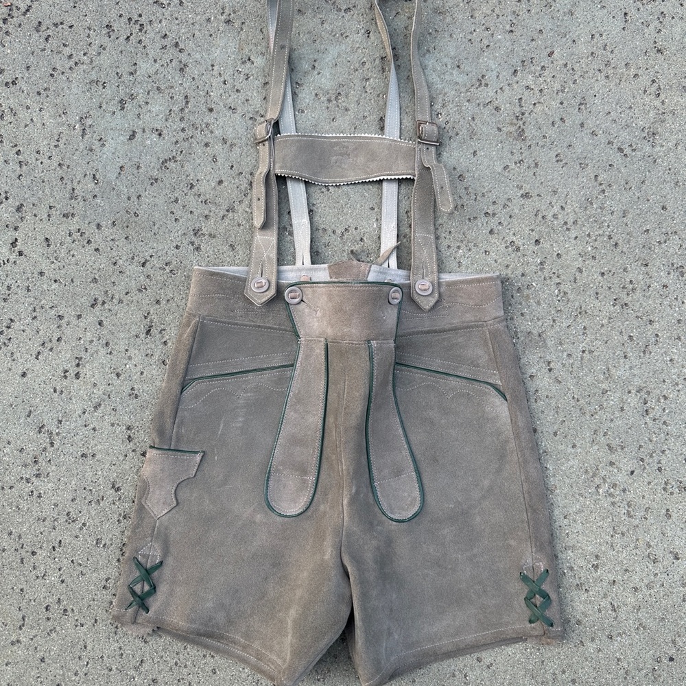 Vintage Grey Suede Lederhosen with Green Piping and Embroidery Stitch Detailing - Picture 2 of 9